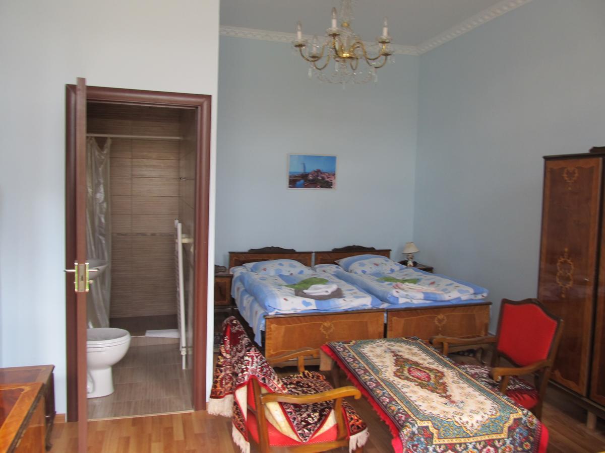 Artush & Raisa B&B Gjumri Exterior foto